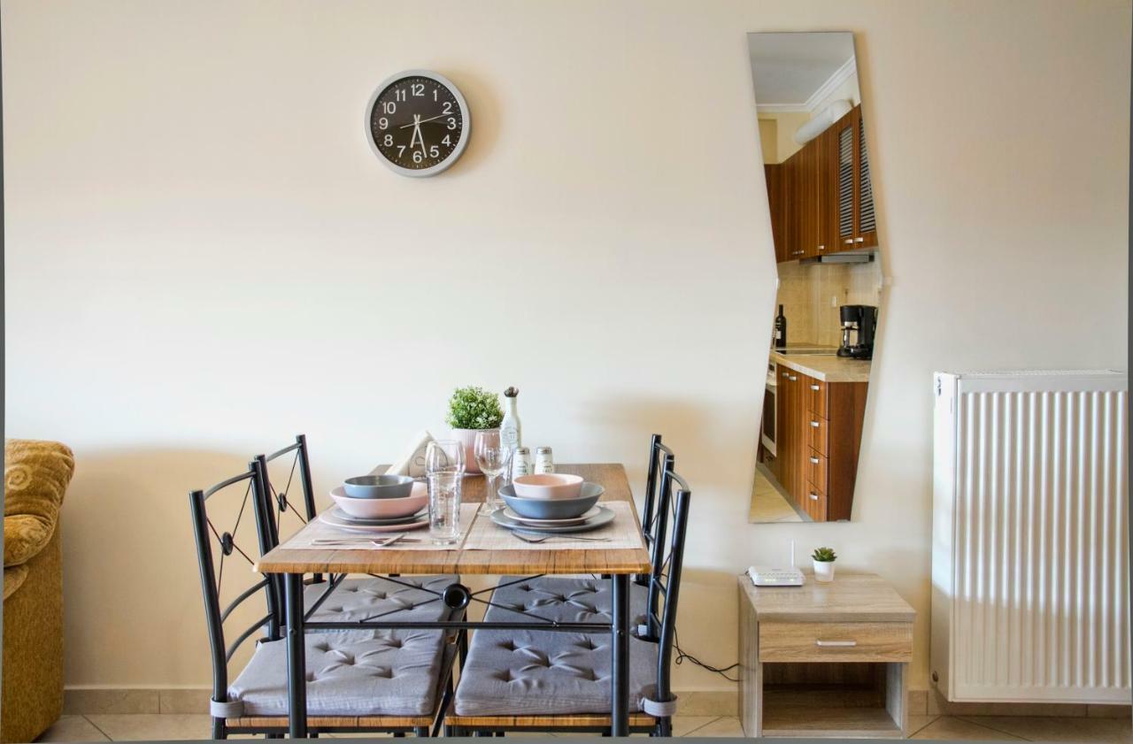 Charming Apartment Near Athens Center And The Sea Exterior photo